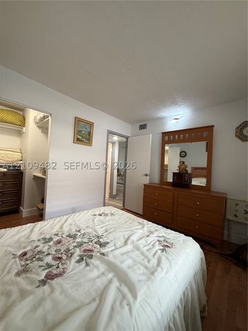 2811 Somerset Dr 200, Lauderdale Lakes, FL 33311