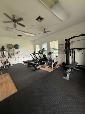 2811 Somerset Dr 200, Lauderdale Lakes, FL 33311