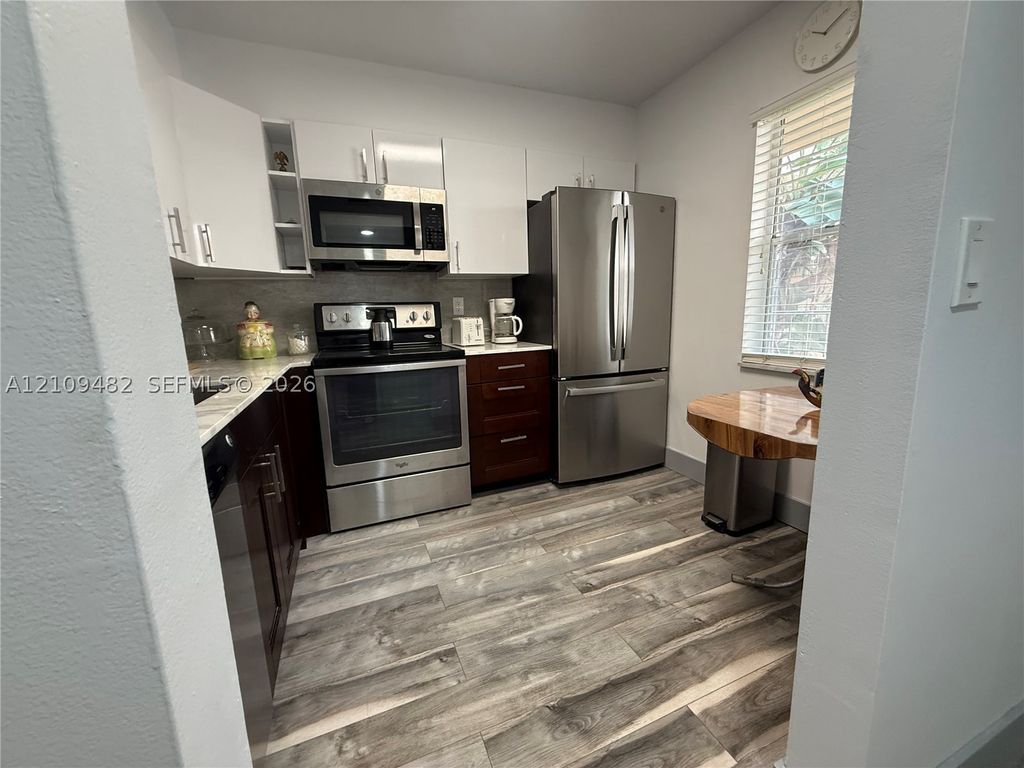 2811 Somerset Dr 200, Lauderdale Lakes, FL 33311