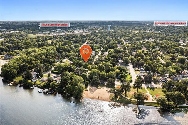 29 Glenwood Drive, Round Lake Beach, IL 60073