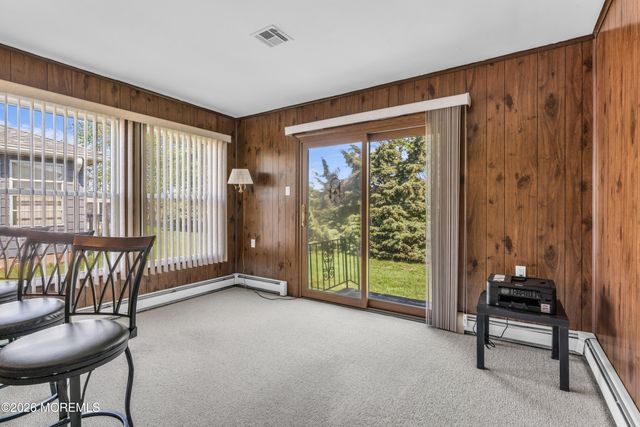10 Picasso Court, Toms River, NJ 08757