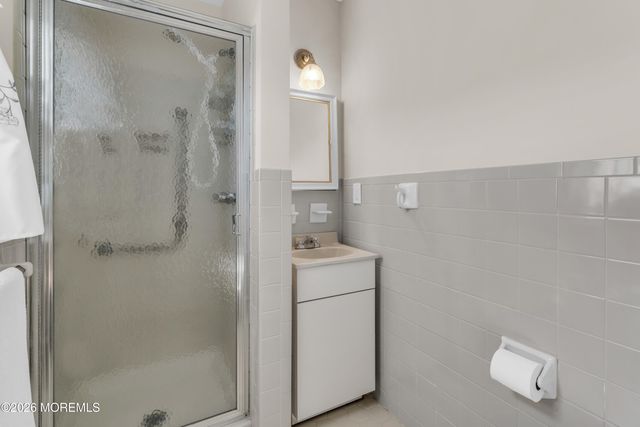10 Picasso Court, Toms River, NJ 08757