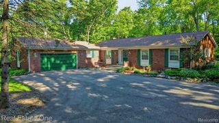 5466 Grange Hall Road, Groveland Township, MI 48442