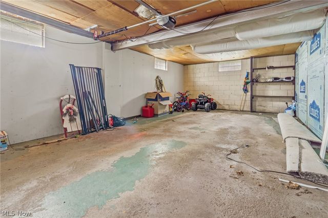 222 State Avenue NE, Massillon, OH 44646
