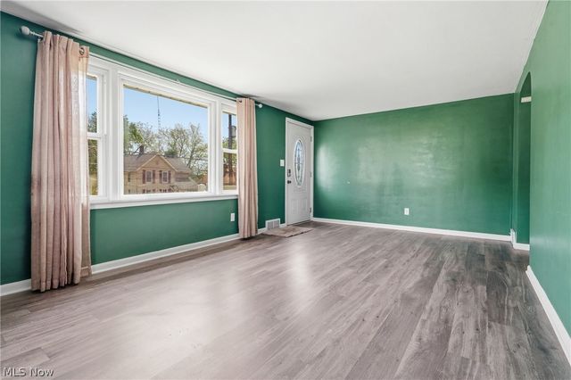 222 State Avenue NE, Massillon, OH 44646