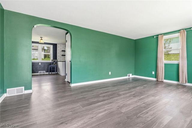 222 State Avenue NE, Massillon, OH 44646