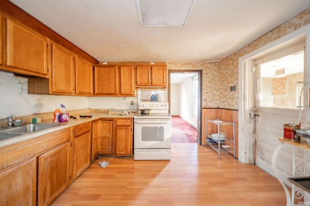 810 S Harrison Street, Alexandria, IN 46001