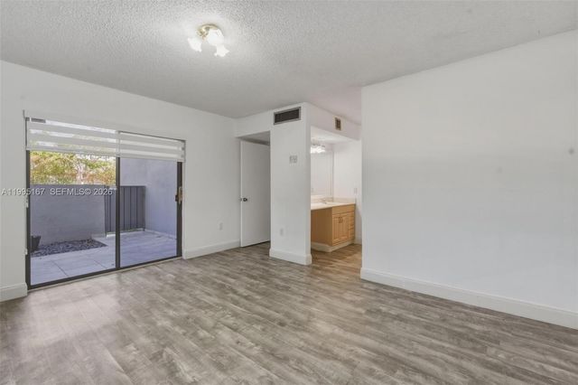 13250 SW 88th Ter 101, Miami, FL 33186