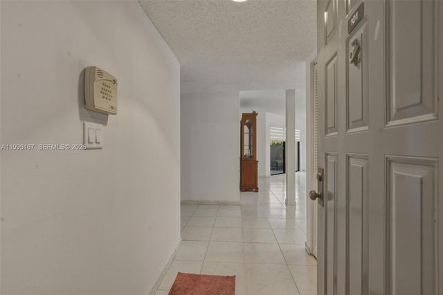 13250 SW 88th Ter 101, Miami, FL 33186