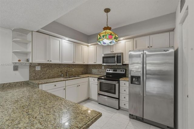 13250 SW 88th Ter 101, Miami, FL 33186