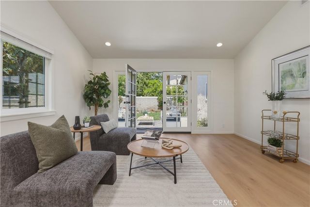 9521 Yolanda, Northridge, CA 91324