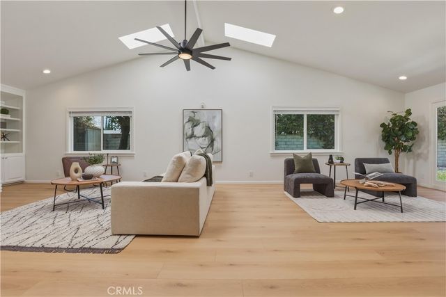 9521 Yolanda, Northridge, CA 91324
