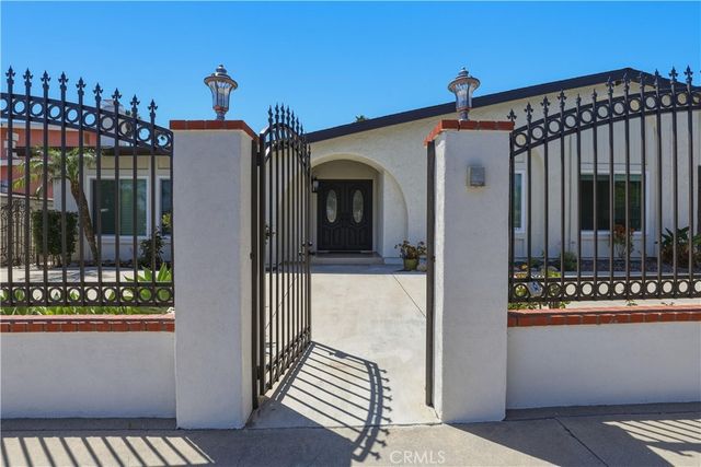 9521 Yolanda, Northridge, CA 91324