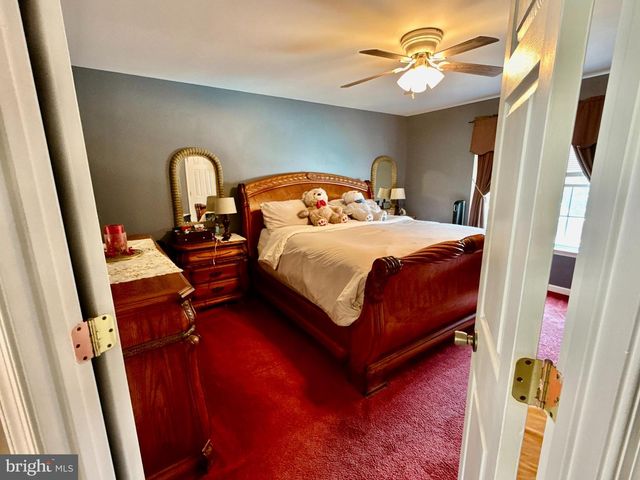 2 JULIE LN, Fredericksburg, VA 22405