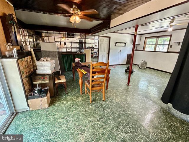 2 JULIE LN, Fredericksburg, VA 22405