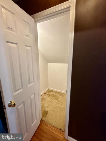 2 JULIE LN, Fredericksburg, VA 22405