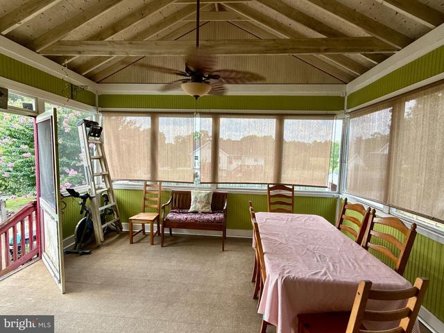2 JULIE LN, Fredericksburg, VA 22405