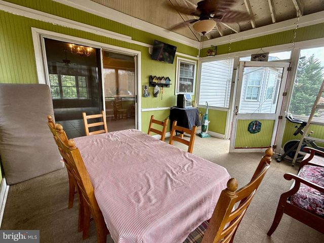 2 JULIE LN, Fredericksburg, VA 22405