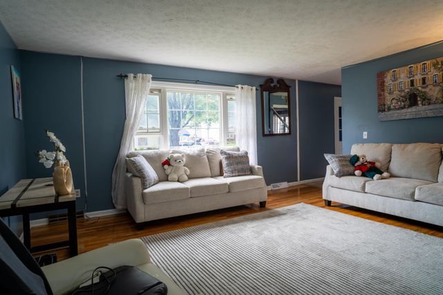 6272 Skywae Drive, Columbus, OH 43229
