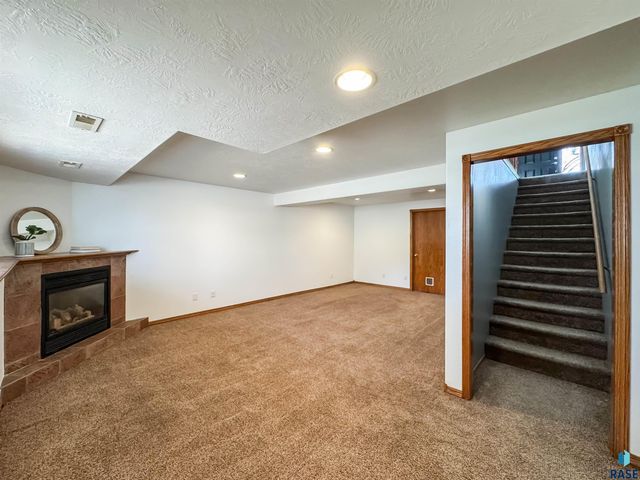 904 E Maywood St Street, Brandon, SD 57005