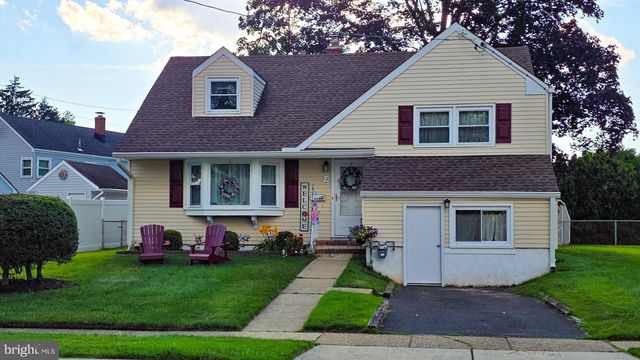 2 TEKENING WAY, Hamilton, NJ 08690