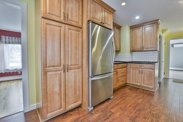 2434 Elm St, Manchester, NH 03104