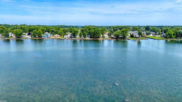 29831 Forton Road, New Baltimore, MI 48047