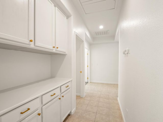 2711 E Shea Drive, Fresno, CA 93720