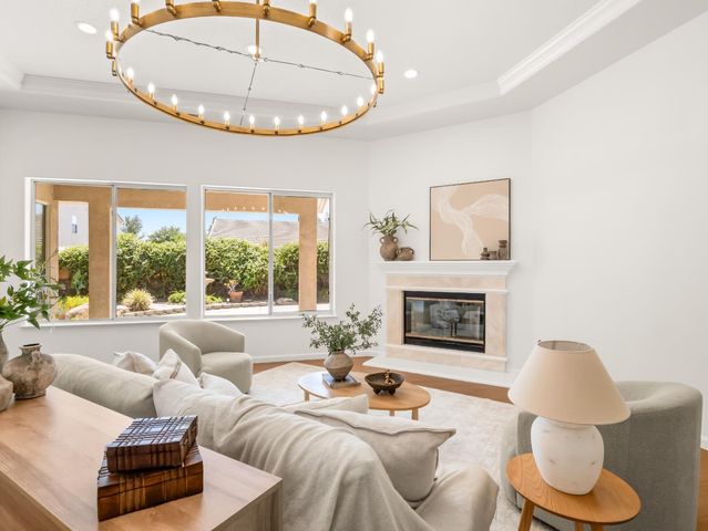 2711 E Shea Drive, Fresno, CA 93720