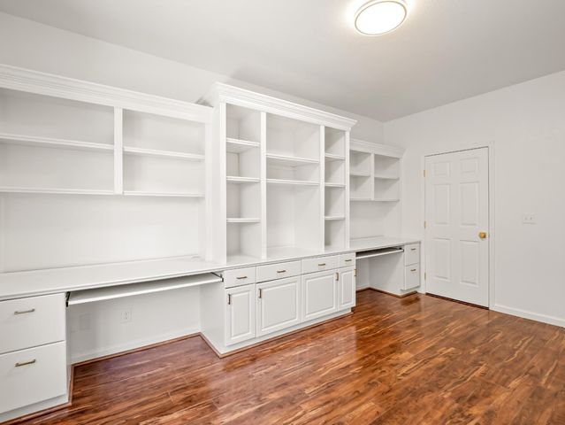 2711 E Shea Drive, Fresno, CA 93720