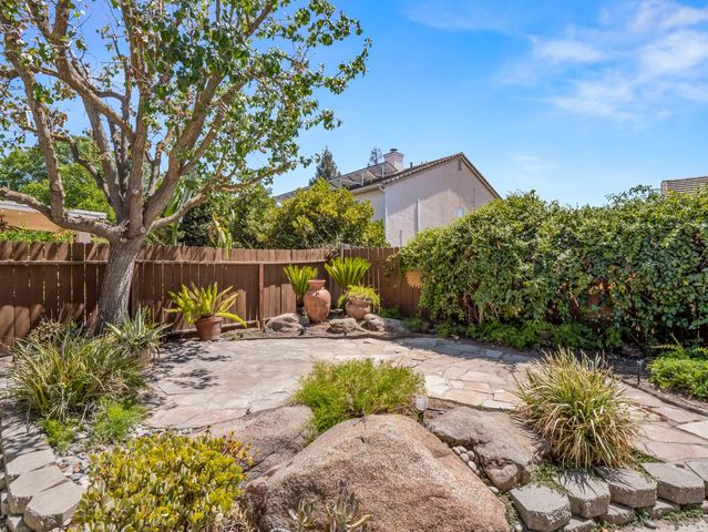 2711 E Shea Drive, Fresno, CA 93720