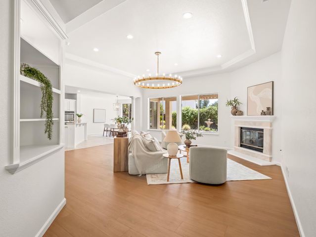 2711 E Shea Drive, Fresno, CA 93720