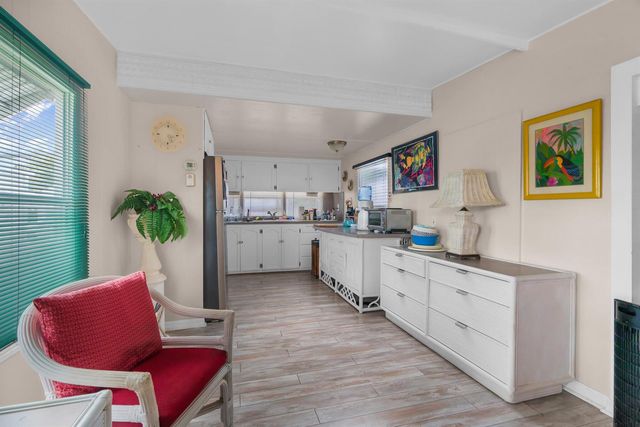 202 N Ibis S, Briny Breezes, FL 33435