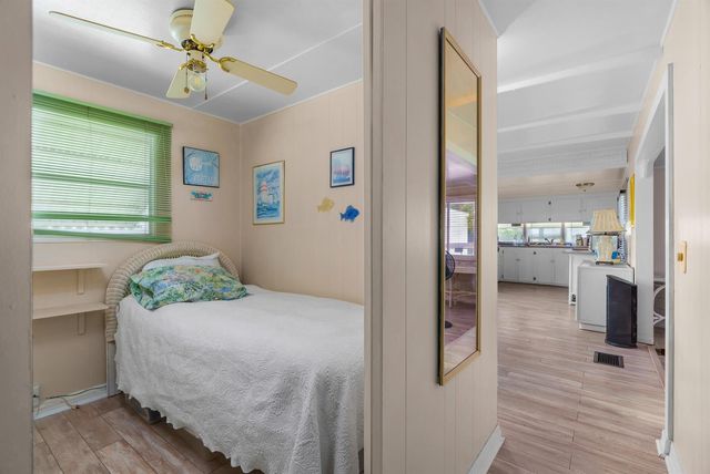 202 N Ibis S, Briny Breezes, FL 33435