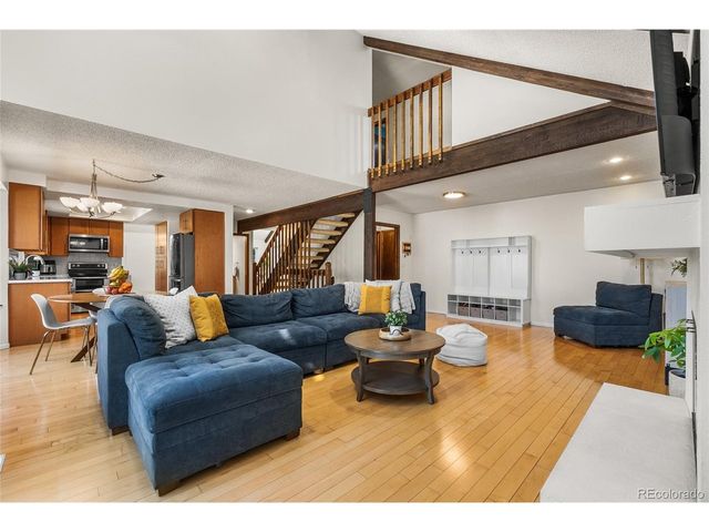 7512 S Madison Cir, Centennial, CO 80122