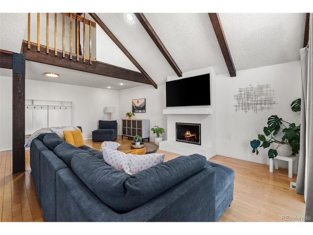 7512 S Madison Cir, Centennial, CO 80122