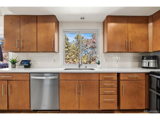 7512 S Madison Cir, Centennial, CO 80122