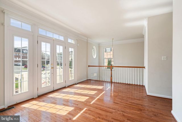 9766 CORBETT CIR, Manassas Park, VA 20111