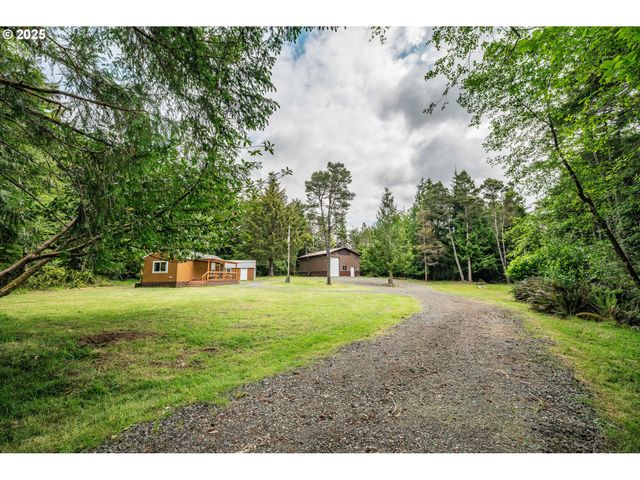 5319 Sw FLANSBERG Rd, Waldport, OR 97394