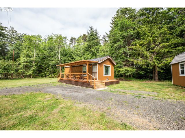 5319 Sw FLANSBERG Rd, Waldport, OR 97394