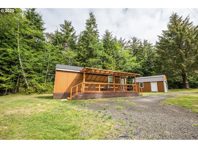 5319 Sw FLANSBERG Rd, Waldport, OR 97394