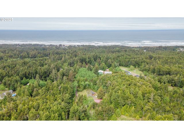 5319 Sw FLANSBERG Rd, Waldport, OR 97394