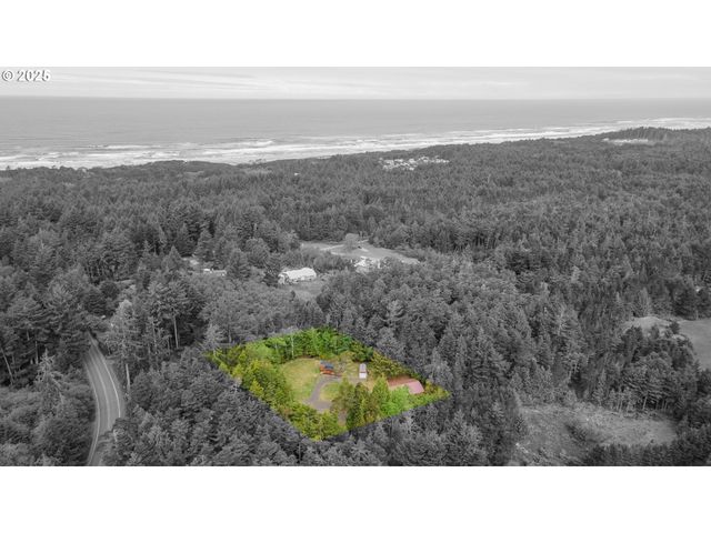 5319 Sw FLANSBERG Rd, Waldport, OR 97394