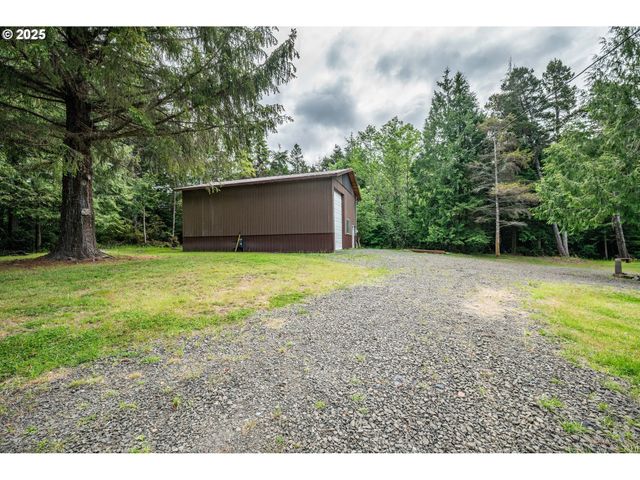 5319 Sw FLANSBERG Rd, Waldport, OR 97394