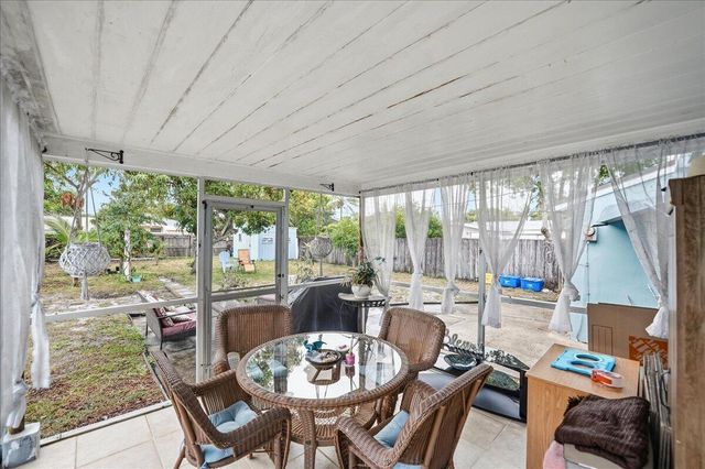 1219 N E Street, Lake Worth, FL 33460