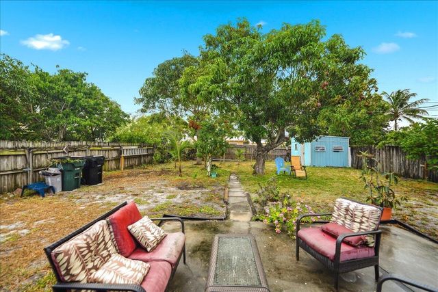 1219 N E Street, Lake Worth, FL 33460
