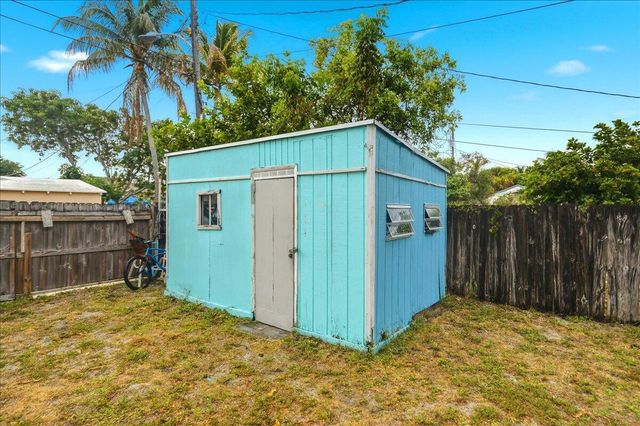 1219 N E Street, Lake Worth, FL 33460