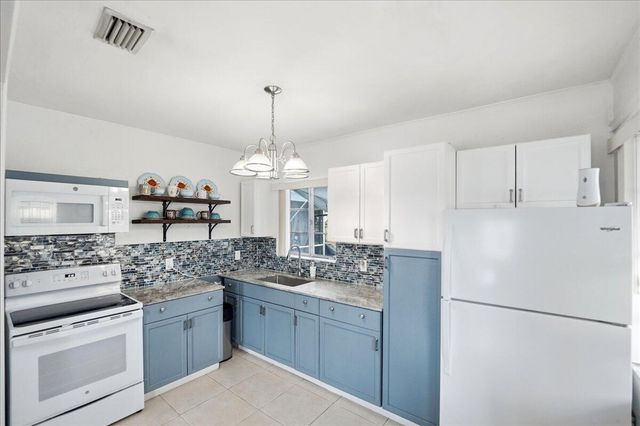 1219 N E Street, Lake Worth, FL 33460