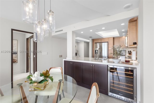 2555 Collins Ave 2205, Miami Beach, FL 33140