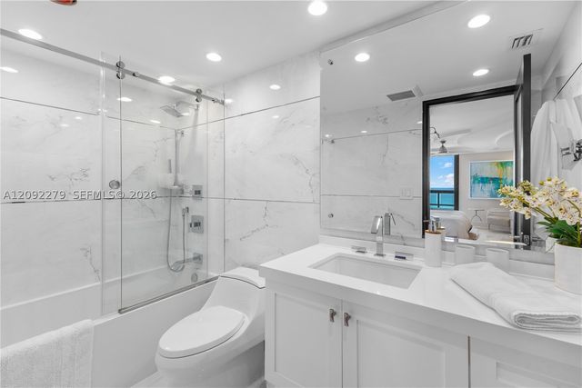 2555 Collins Ave 2205, Miami Beach, FL 33140